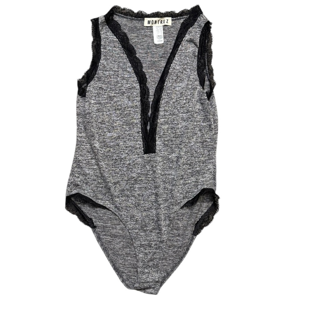 👚 Montrez Lace Trim Gray Bodysuit Size‎ L NWOT 🖤✨